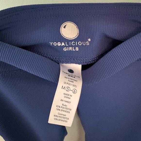 Yogalicious Ribbed Flared Leggings - Picture 4 of 6